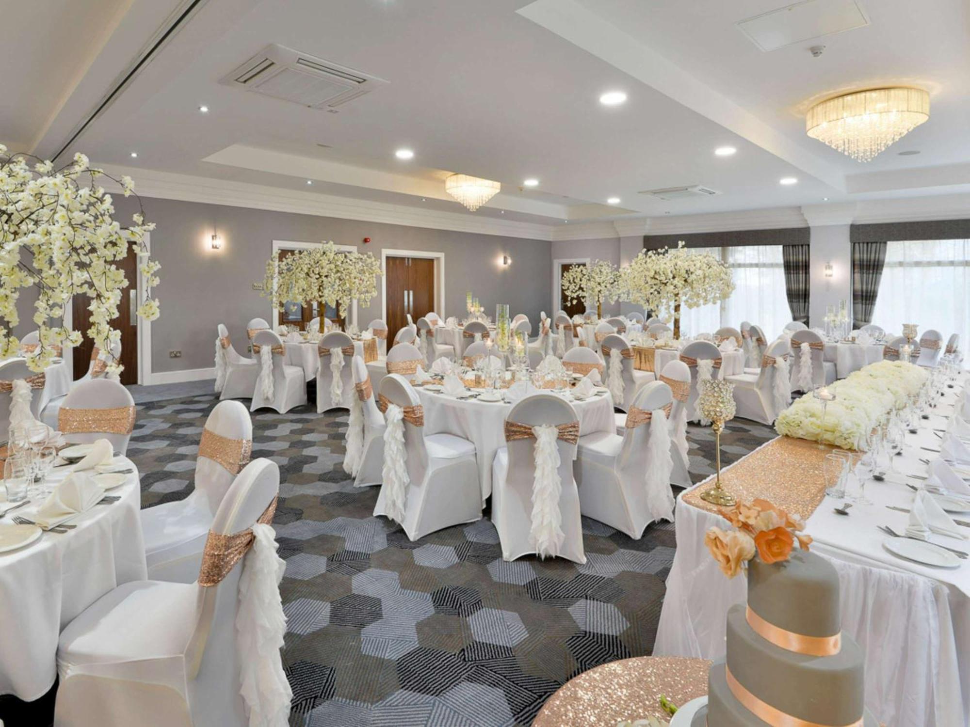 Mercure Manchester Norton Grange Hotel & Spa Rochdale Exterior photo