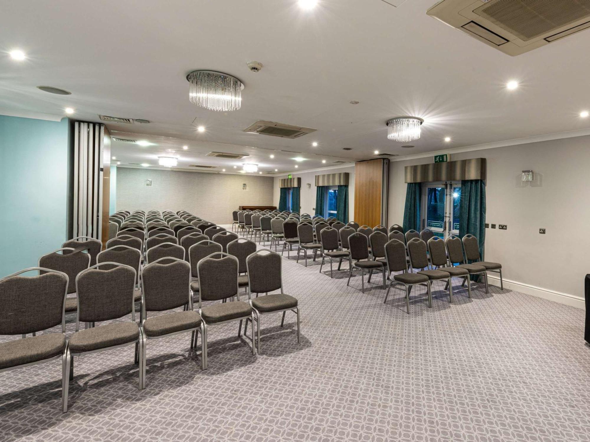 Mercure Manchester Norton Grange Hotel & Spa Rochdale Exterior photo