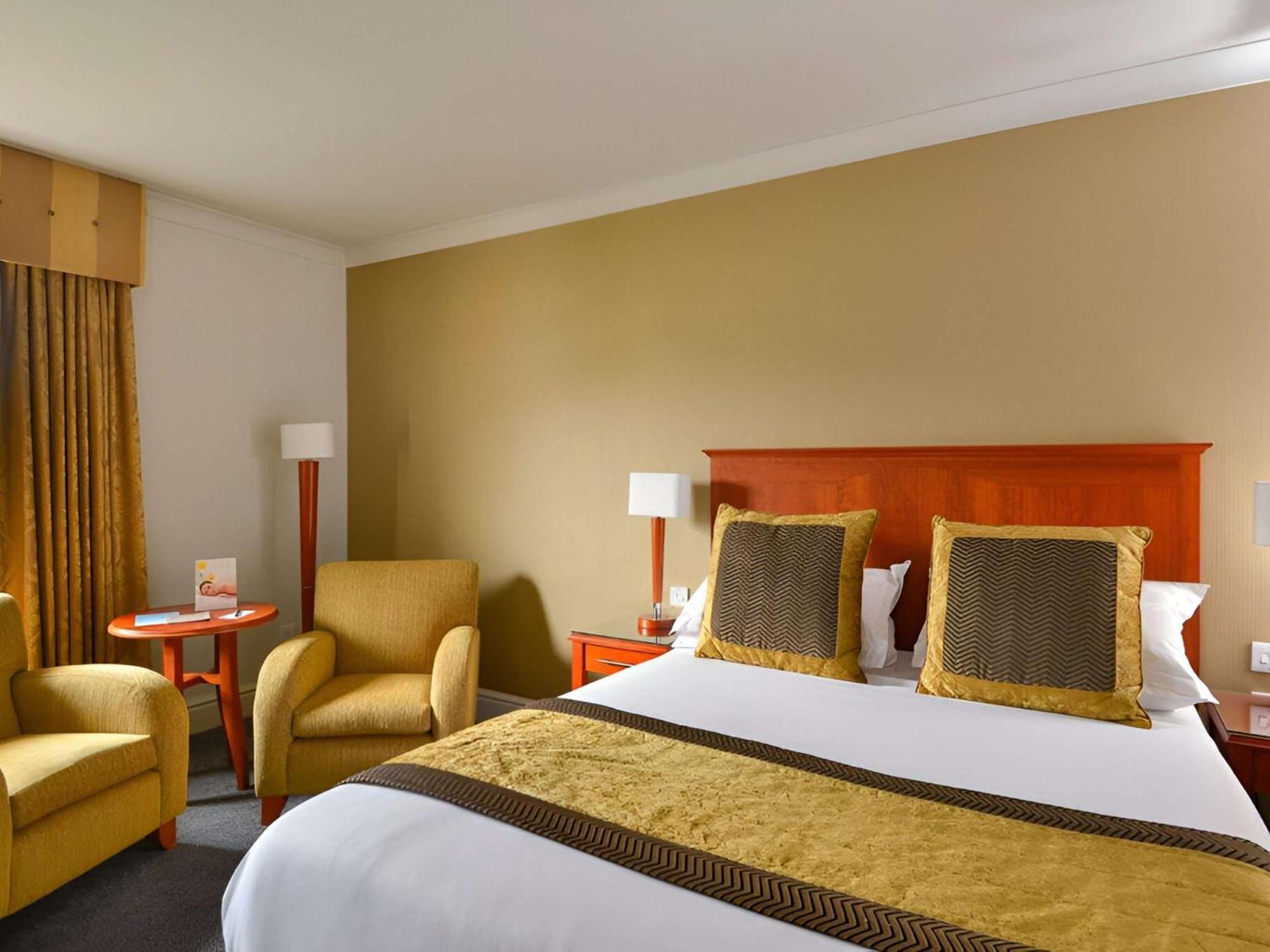 Mercure Manchester Norton Grange Hotel & Spa Rochdale Exterior photo